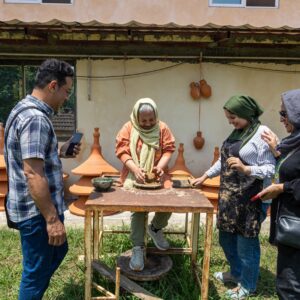 سفالگری و طبیعت‌گردی در دهکده سفال